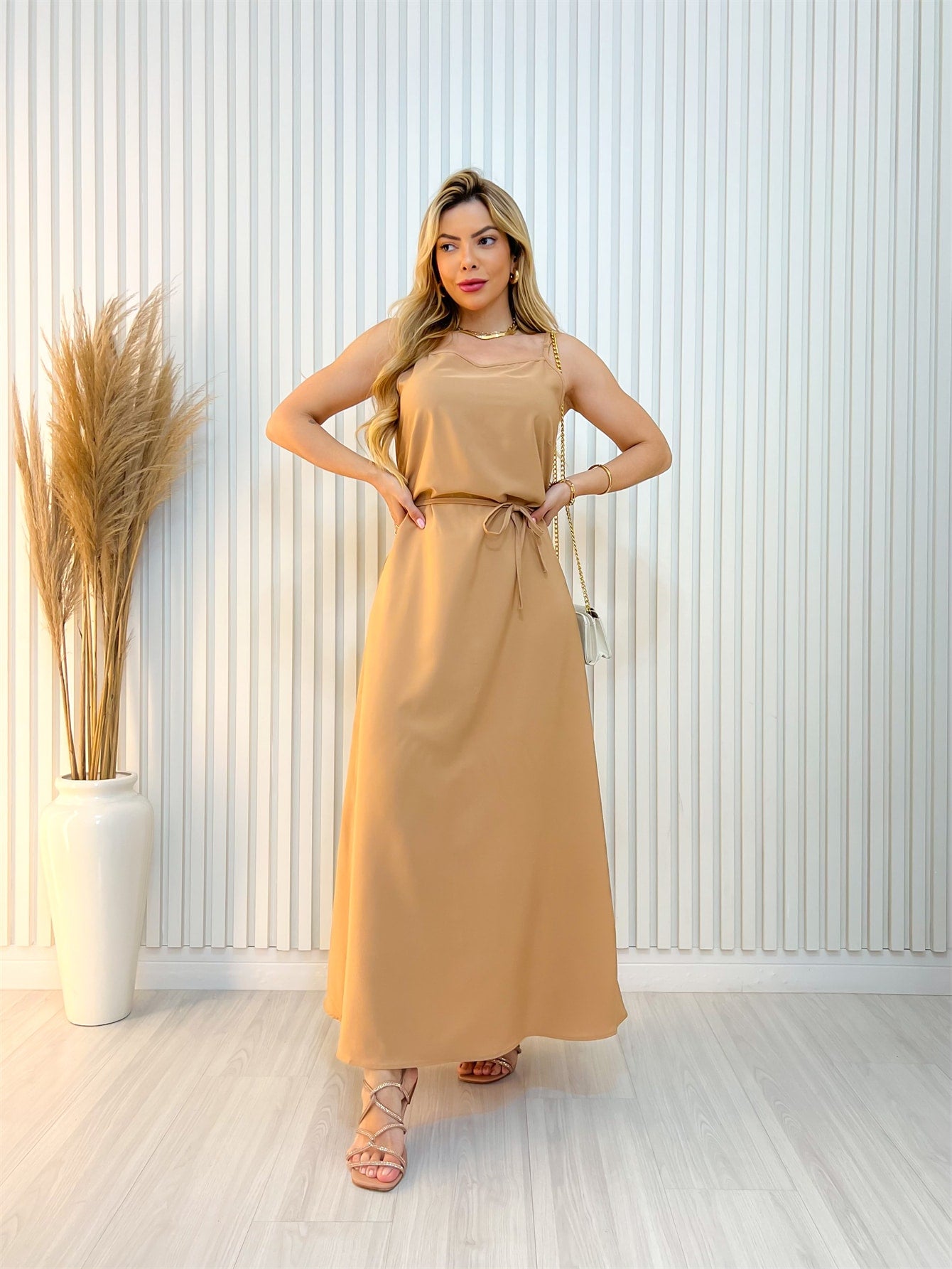 Vestido Katy Tecido Crepe Longo De Alcinha Com Cinto