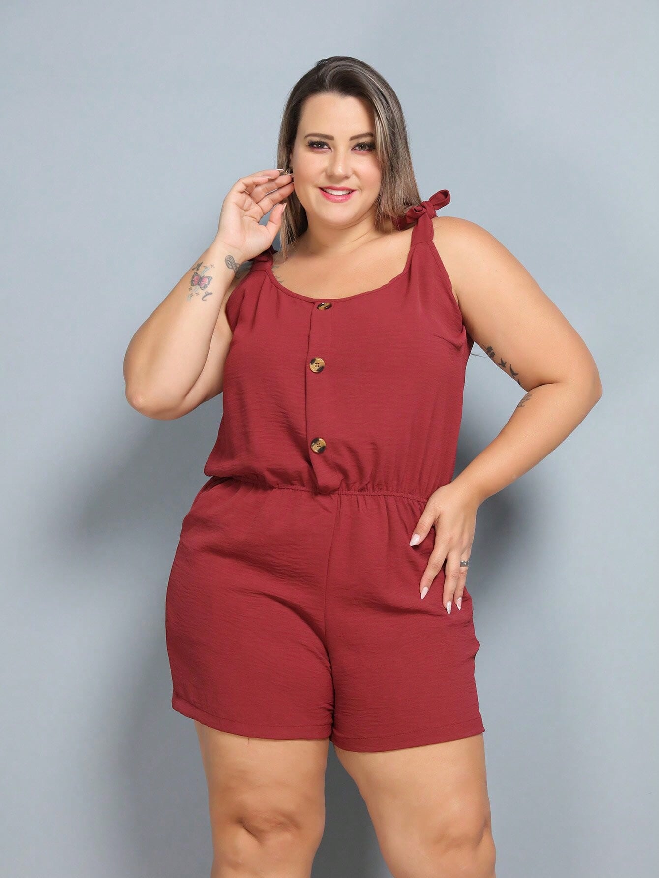 Macaquinho Feminino Plus Size