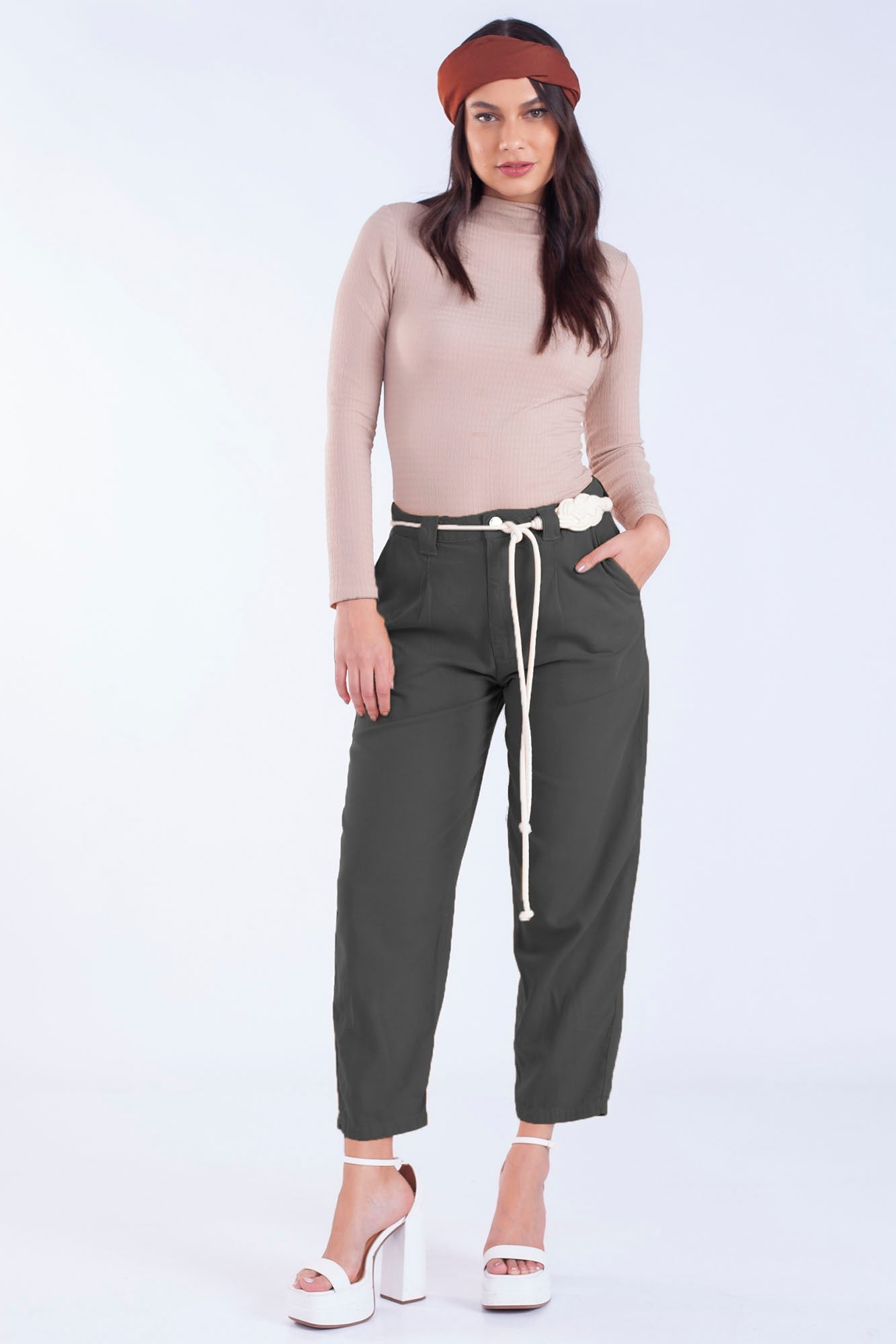 CALÇA SLOUCHY CÓS ALTO